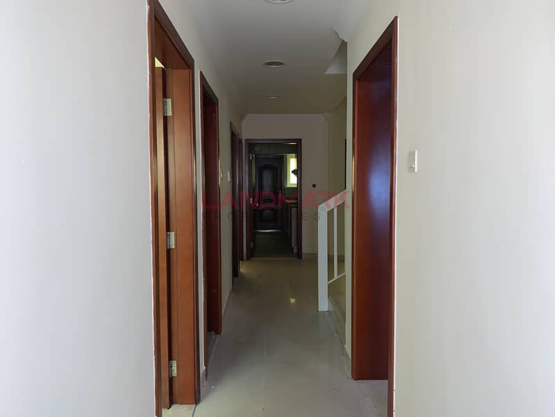 5 Well Maintained 9BR Villa For Rent In Hor Al And