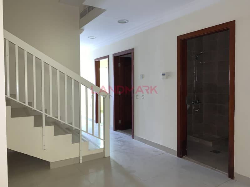 9 Well Maintained 9BR Villa For Rent In Hor Al And