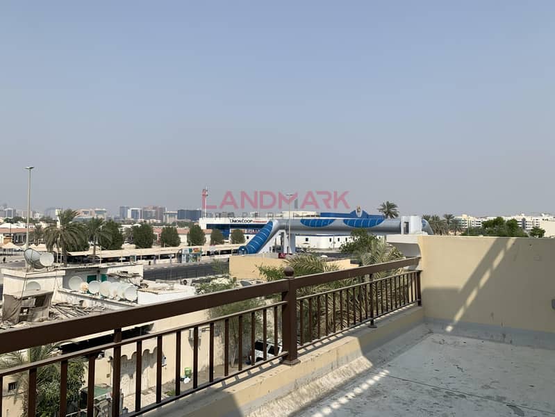 11 Well Maintained 9BR Villa For Rent In Hor Al And