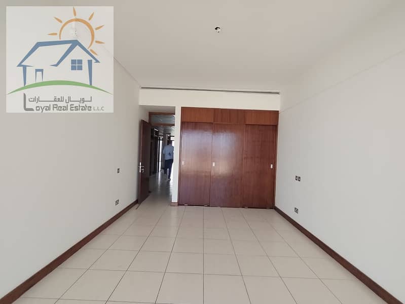 HUGE DUPLEX 3 BEDROOM HALL APARTMENT AVAILABEL FOR RENT