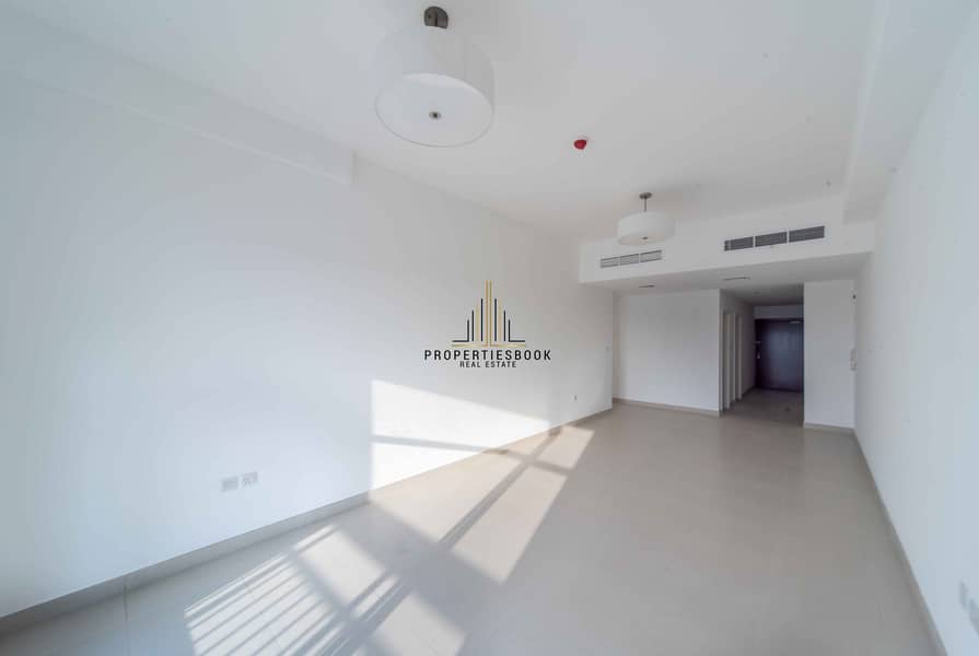 Brand New 1 BR | 12 Cheques | Near Entrance Brand New