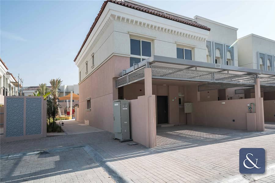 Corner Plot | Vacant | 3 Bedroom Townhouse Corner Plot | Vacant | 3 Bedroom Townhouse