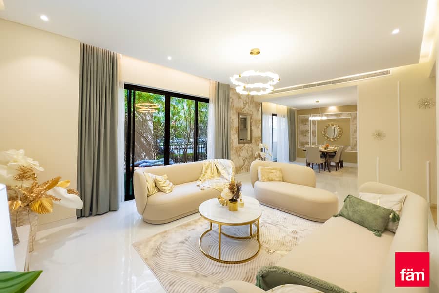 Modern Furnished 4 BR+ | Vacant | Roof Top Garden Modern Furnished 4 BR+ | Vacant | Roof Top Garden