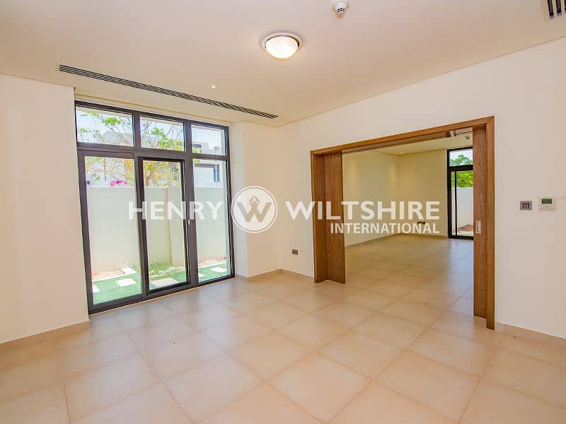 6 WY - 5BR Villa02 - Photo 04. jpg