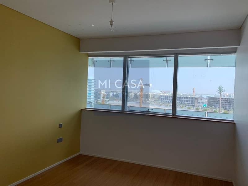 8 Canal View! Breath-taking Spacious Bedrooms with Balcony!
