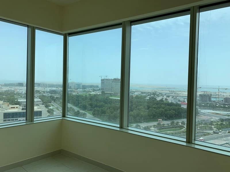 4 No Commission ? Sea View ? Luxurious Apartment