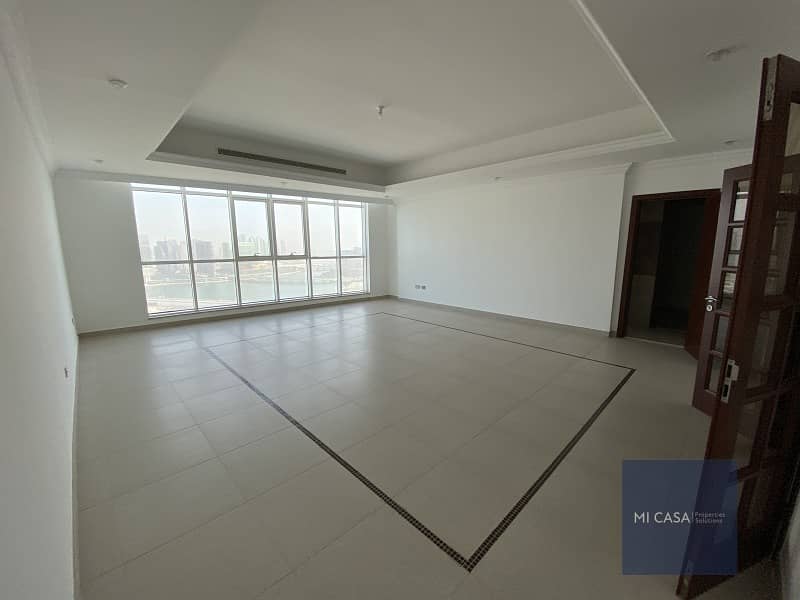 5 Sea view 3BR apartment! | Maid's room and balcony