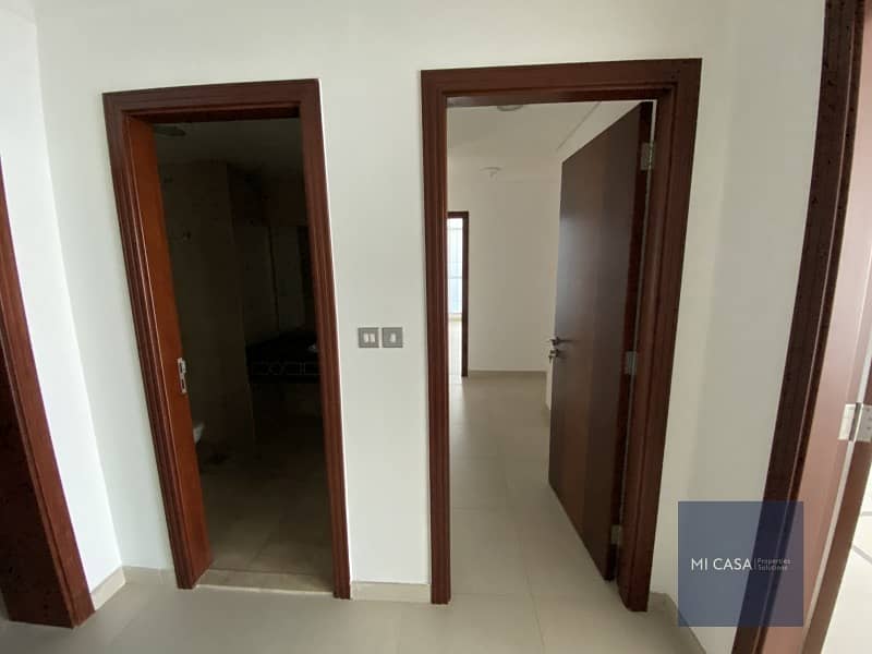 14 Sea view 3BR apartment! | Maid's room and balcony