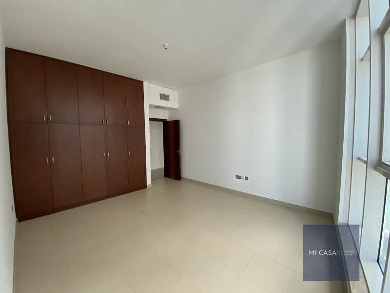18 Sea view 3BR apartment! | Maid's room and balcony