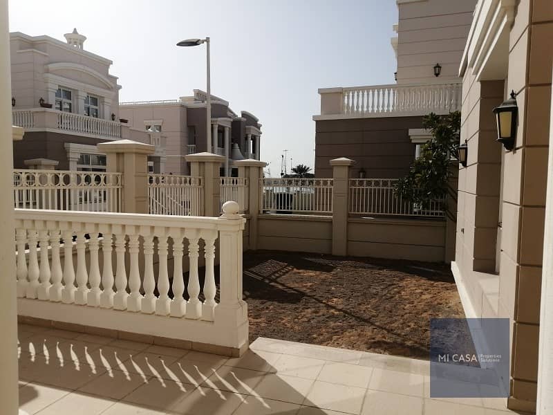 24 Available | Gorgeous & modern villa compound