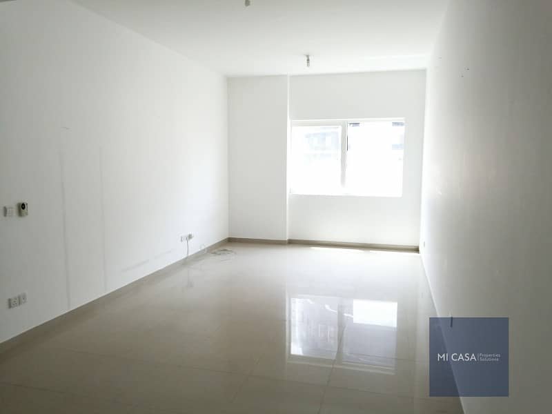 7 Spacious and well maintained + maid's room