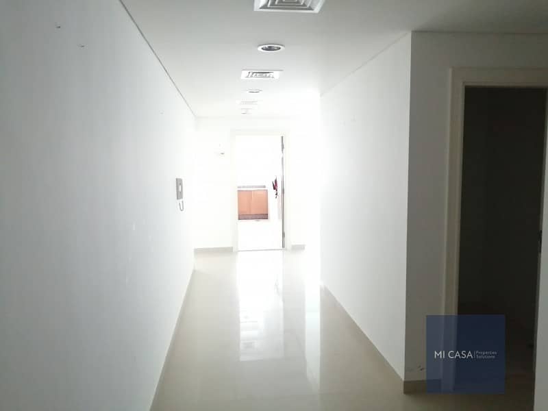 10 Spacious and well maintained + maid's room