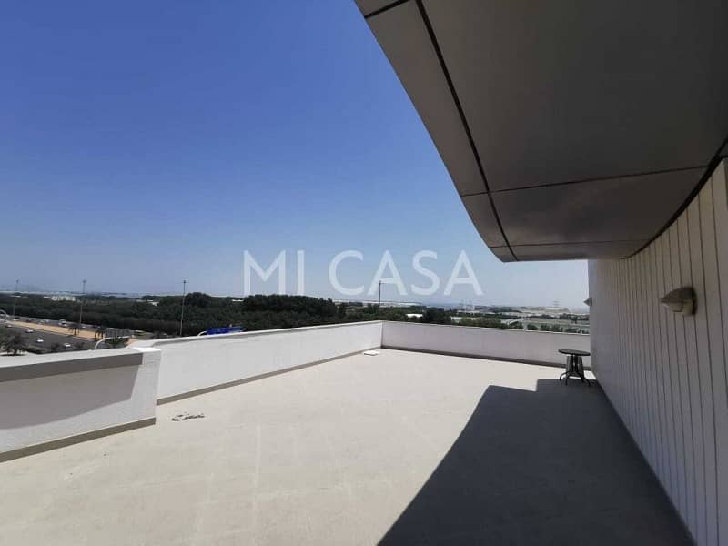 24 Luxurious & modern | Spacious + huge balcony
