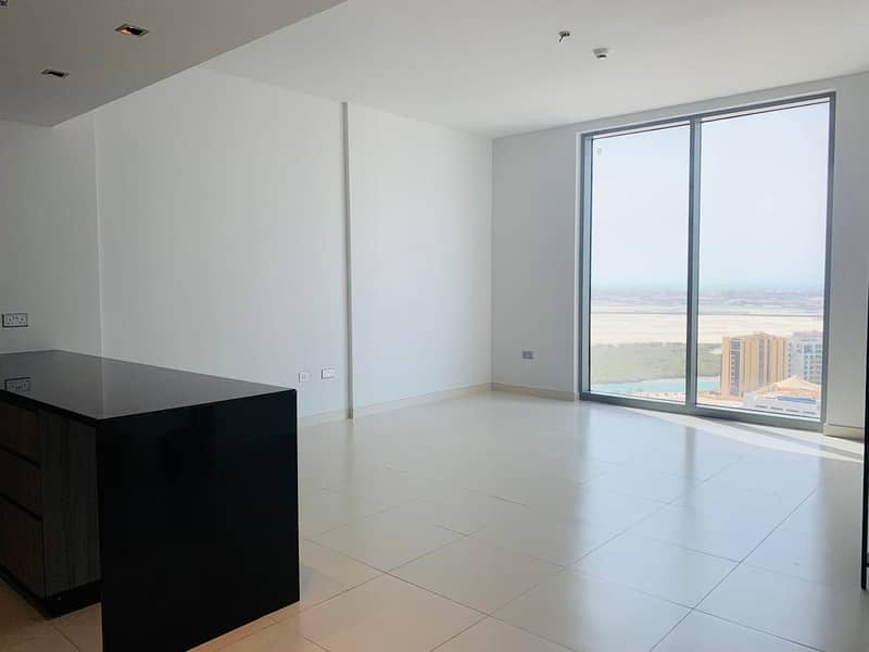 Good price | Sea view apartment with balcony