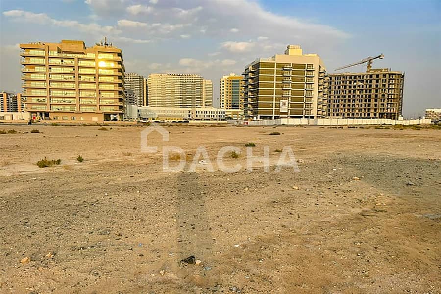 位于迪拜公寓大楼 的住宅地块 6500000 AED - 6802382