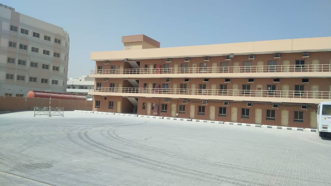 سكن عمال في مجمع دبي للاستثمار 1 غرفة 38400 درهم - 6875898 سكن عمال في مجمع دبي للاستثمار 1 غرفة 38400 درهم - 6875898
