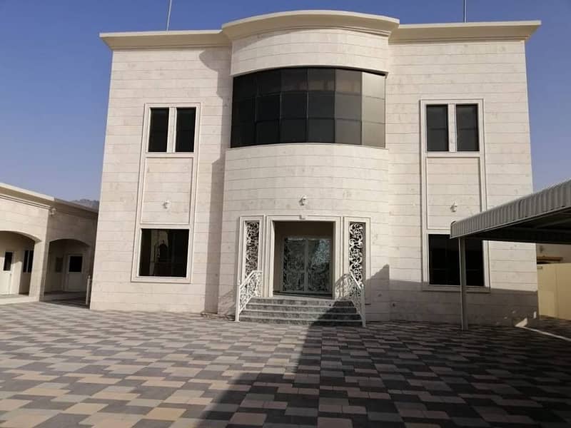 brand new villa in el warqa for rent : 8 bedroom with surface block