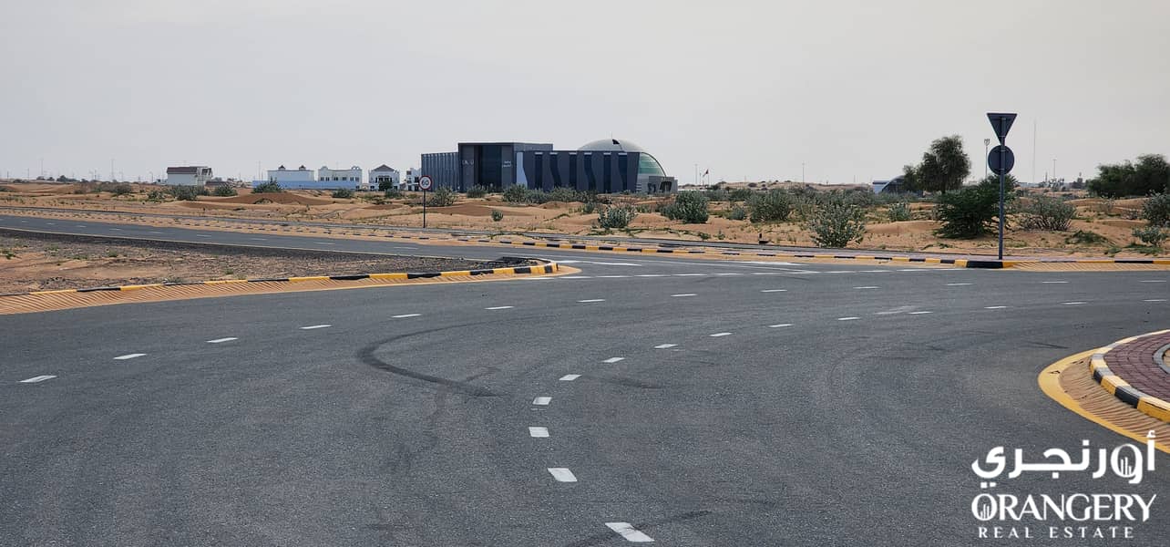 للبيع ارض تملك حر لجميع الجنسيات - ام القيوين للبيع ارض تملك حر لجميع الجنسيات - ام القيوين