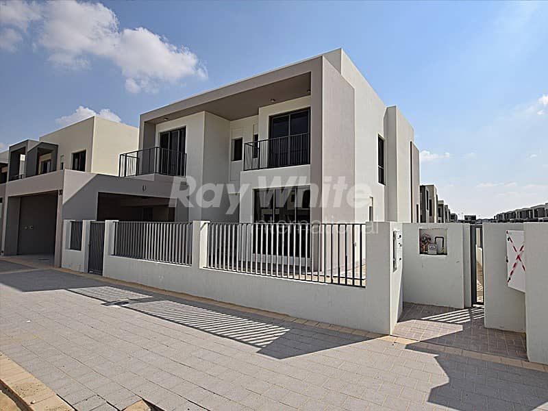 Contemporary Modern 5 Bed Villa In Sidra