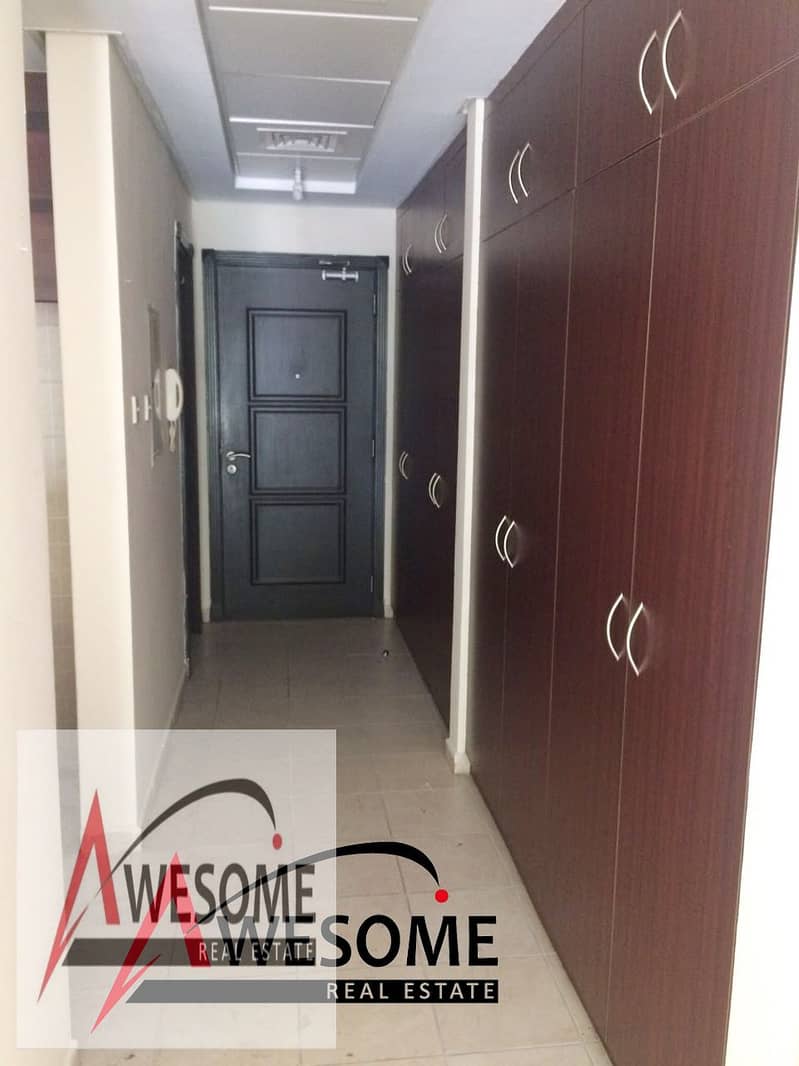 NEAR TO METRO !!! STUDIO WITH 8 WARDROBES AND CLOSED KITCHEN FOR RENT IN DISCOVERY GARDENS