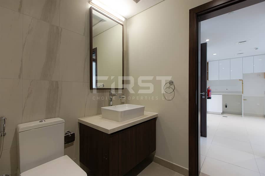 7 Internal Photo of 1 Bedroom Apartment in Reflection Shams Abu Dhabi Al Reem Island Abu Dhabi UAE (20). jpg