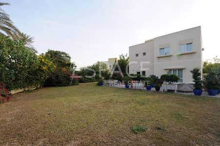 Huge Plot - Well Maintained - 15th Jan Huge Plot - Well Maintained - 15th Jan