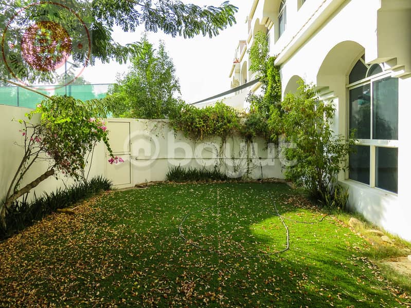 2 SPACIOUS 4 BEDROOM VILLA WITH GREEN GARDEN