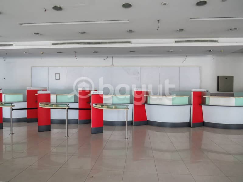 9 Shops for rent in a prime location on the airport road