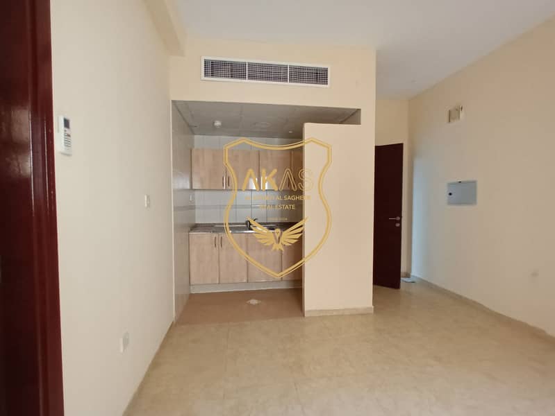 OFFER NEAR CORNICHE SPACIOUS STUDIO SEPERATE KITCHEN ONLY 10K YEARLY