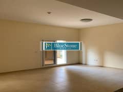 Spacious 2 BR - Closed Kitchen | Balcony
