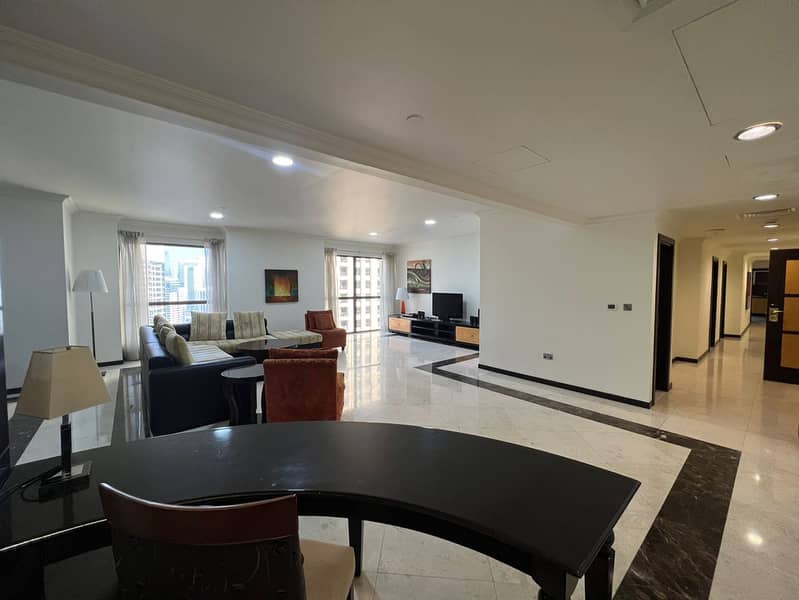 Fully Upgraded | 4 Bed+Maids | Palm View Fully Upgraded | 4 Bed+Maids | Palm View