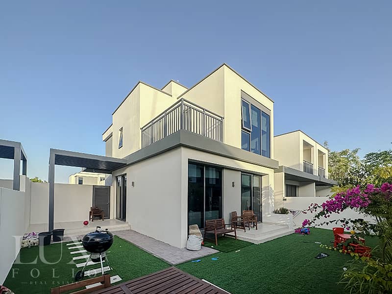 Landscaped Garden | Vacant | Close to Park Landscaped Garden | Vacant | Close to Park