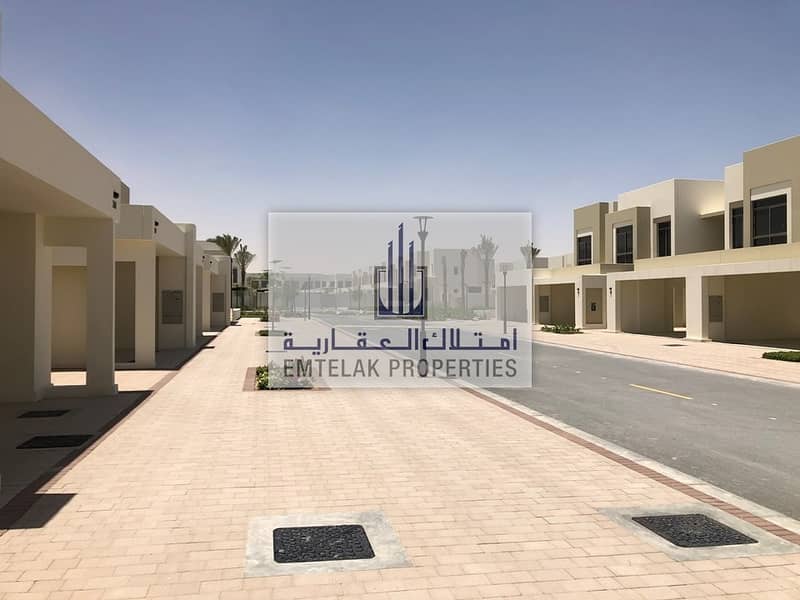 9 Ready 3bedrooms Townhouse in Noor Phase