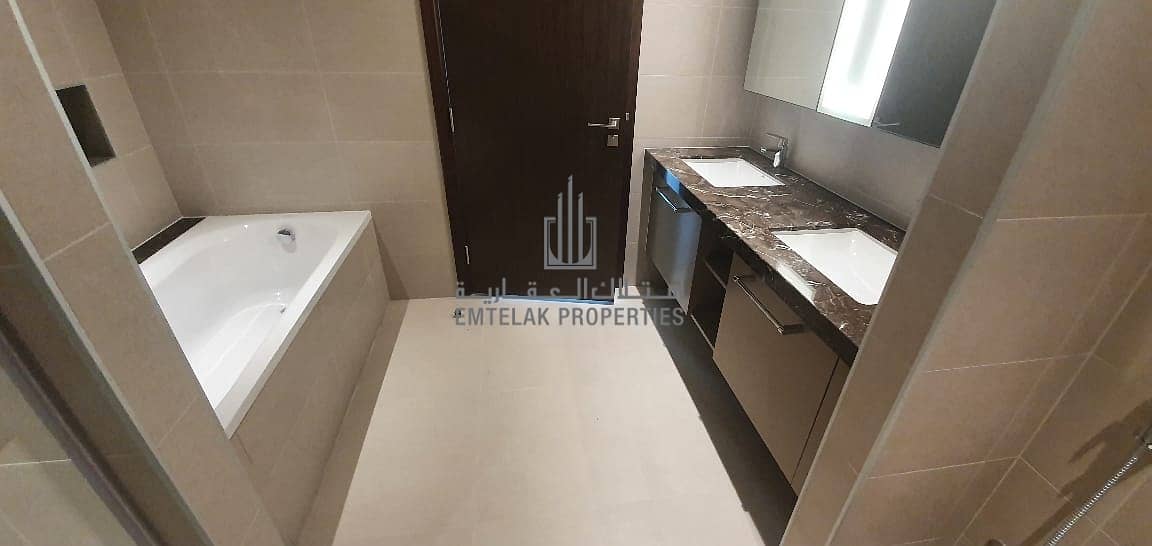 10 High End Finishing | 2 Bed With Burj View |Chiller Free