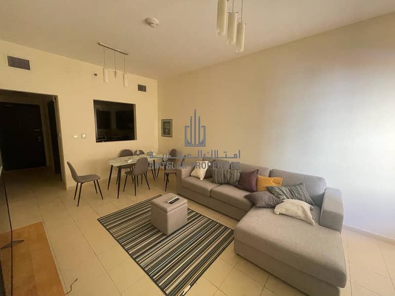2 2 Bed Plus Maid | Renovated | Pool View