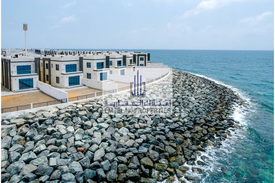 16 Ready 4br villa sea view for local and GCC