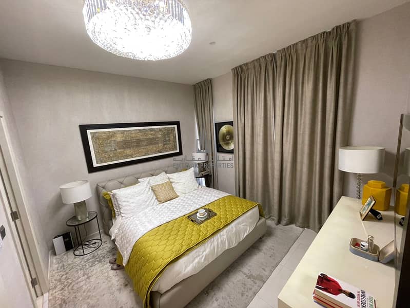 4 luxury 5bd villa with maid room instalment 10years