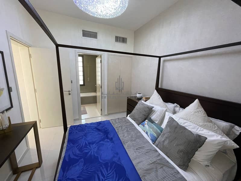 21 luxury 5bd villa with maid room instalment 10years