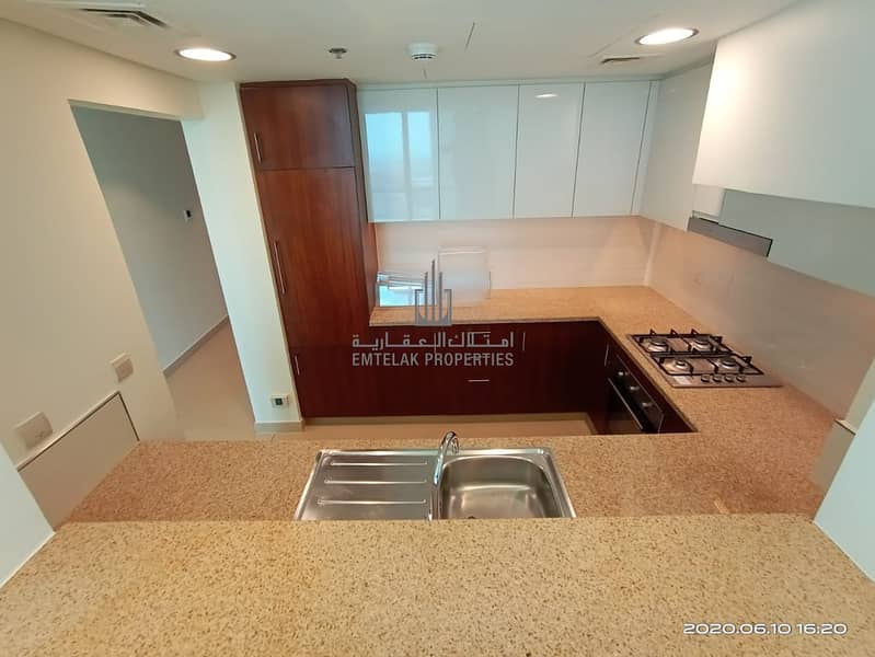 6 Sea View | Huge and Brighter | Well Maintained