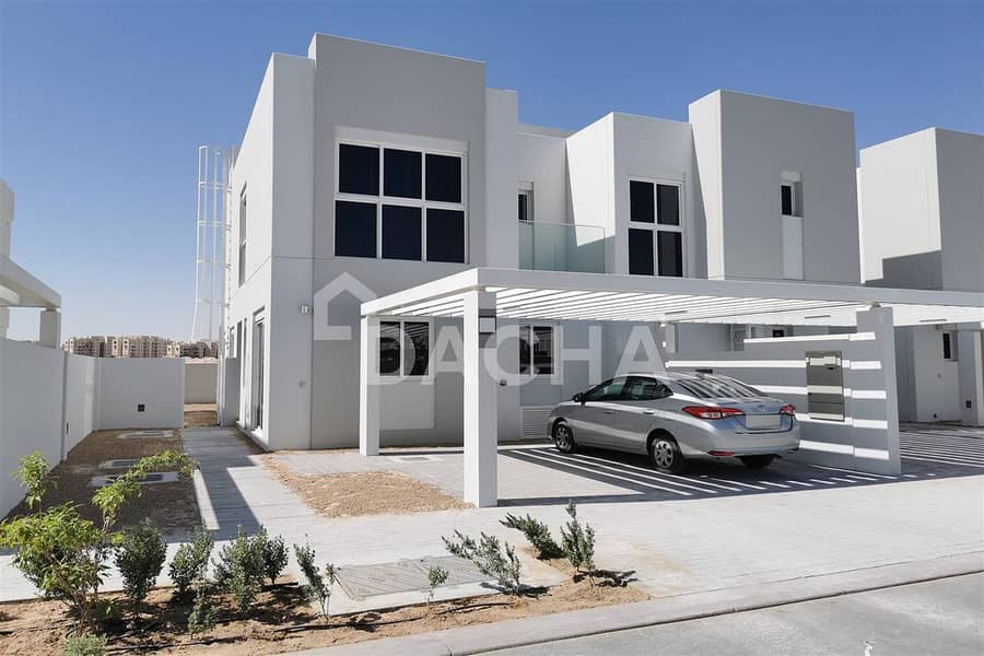 End Unit / Vacant on transfer / View Now End Unit / Vacant on transfer / View Now