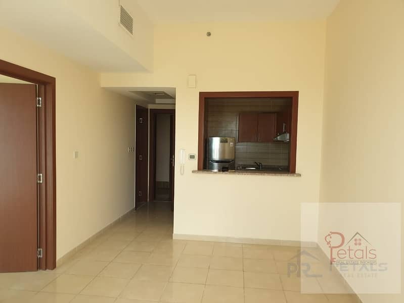13 REDUCED PRICE IN 12 CHEQUES QASR SABAH 1B/ROOM WITH BALCONY\