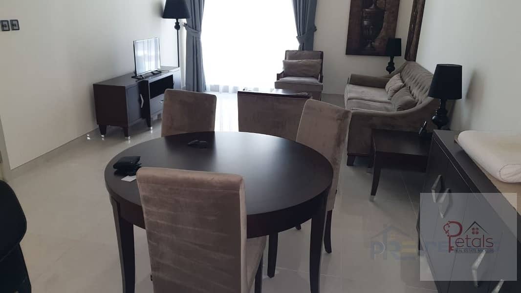 7 50K- 1 CHQ - POLO RESIDENCE - Furnished!