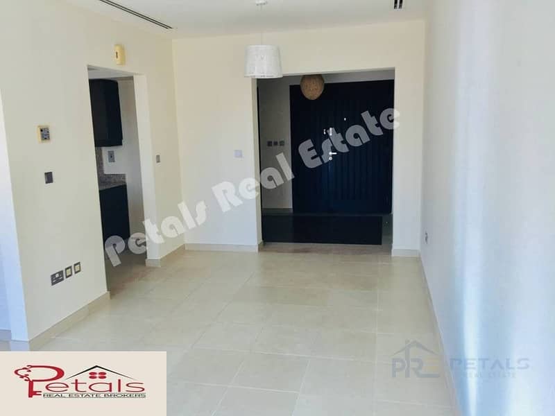 4 Best Location - Park View -  Single Row - One Bedroom Townhouse