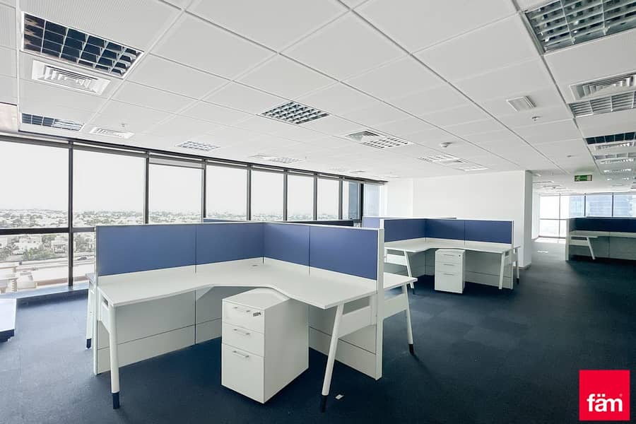 MOVE IN READY | FULLY FITTED | HUGE SPACE | JBC3 MOVE IN READY | FULLY FITTED | HUGE SPACE | JBC3