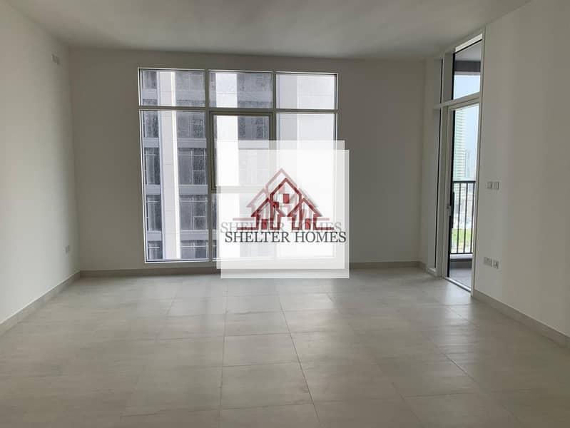 Ready To Move In Spacious 1Br Apartment With Balcony