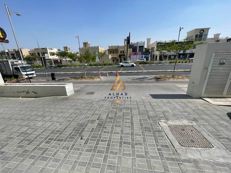 On Jumeirah Beach Road| First Row | High footfall On Jumeirah Beach Road| First Row | High footfall