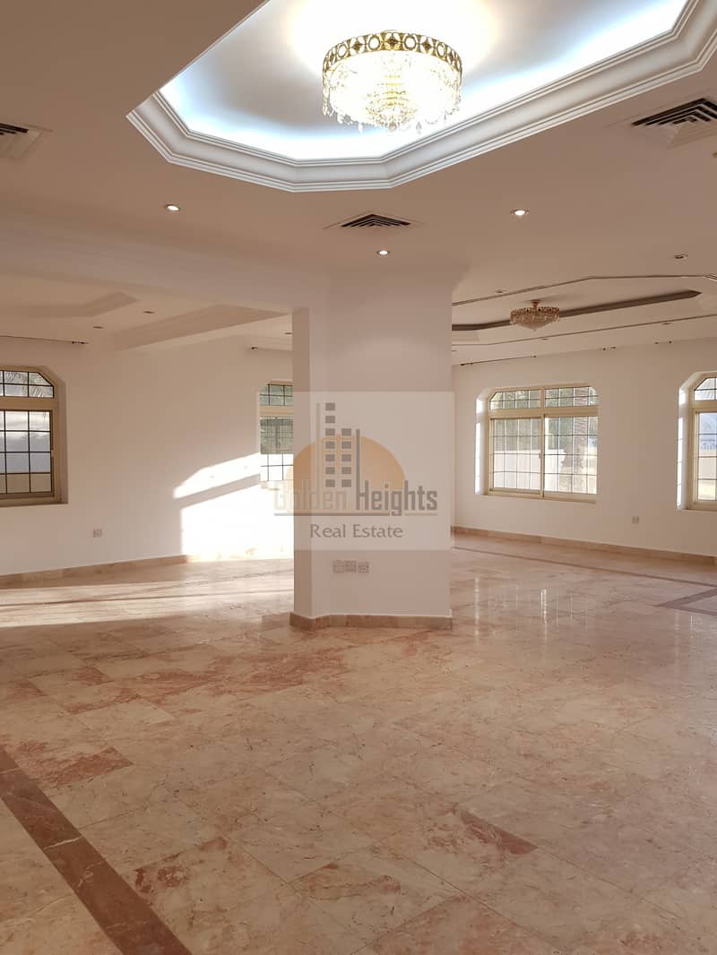 2 Huge 4Bhk Duplex Villa Available in Al Falaj Area  in Low Rents