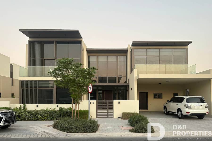 位于迪拜山庄,高尔夫广场,高尔夫广场1号 5 卧室的别墅 28500000 AED - 7985104 位于迪拜山庄,高尔夫广场,高尔夫广场1号 5 卧室的别墅 28500000 AED - 7985104