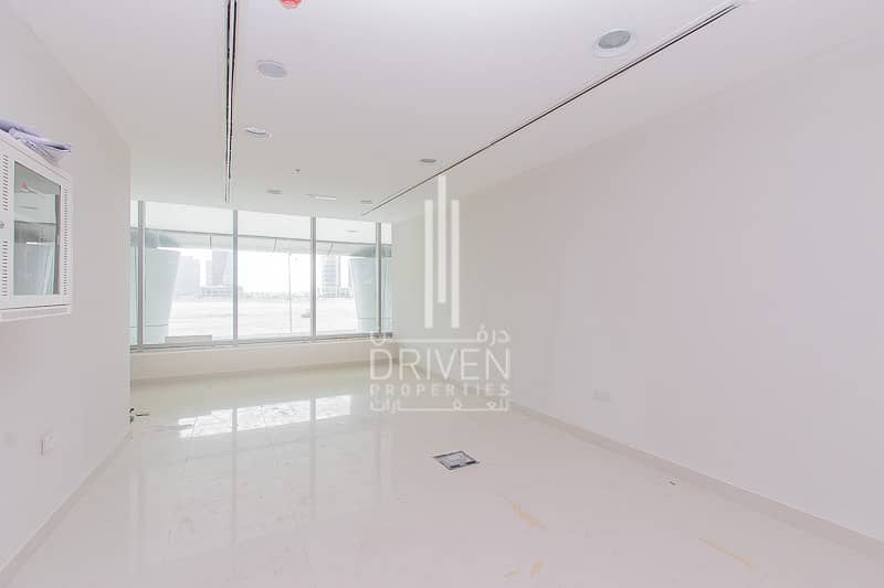 FULLY FITTED RETAIL SPACE IN BUSINESS BAY FULLY FITTED RETAIL SPACE IN BUSINESS BAY