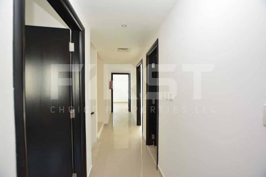 11 Internal Photo of 5 Bedroom Villa in Al Reef Villas 348.3 sq. m 3749 sq. ft (74). jpg